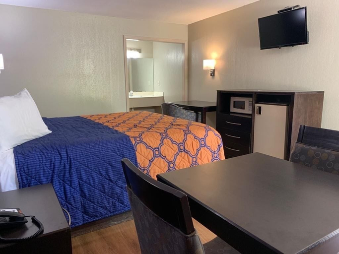 Bedroom 2, Relax Inn & Suites, Montgomery