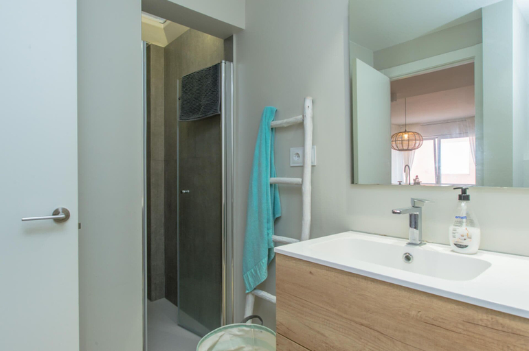 Bathroom 2, Bh-3 Calella DE Palafrugell 4-6 Pax, Girona