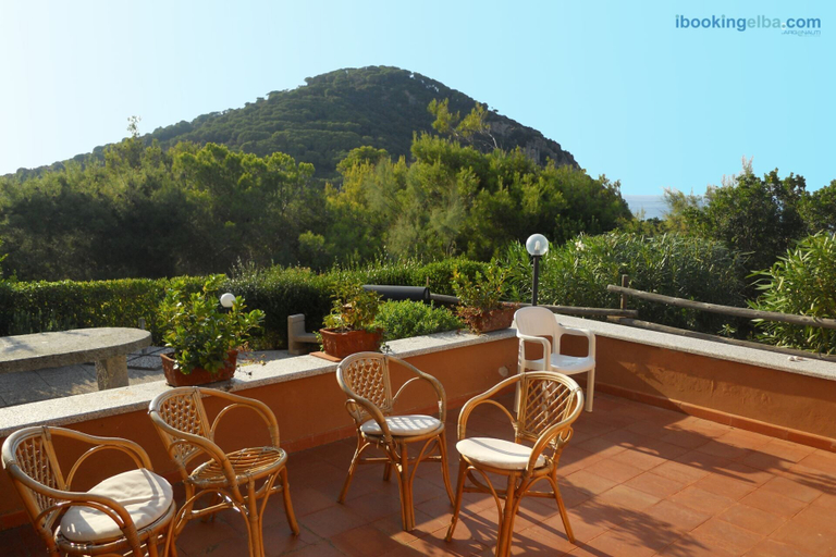 Terrace/patio 3, Villa Enfola, Livorno