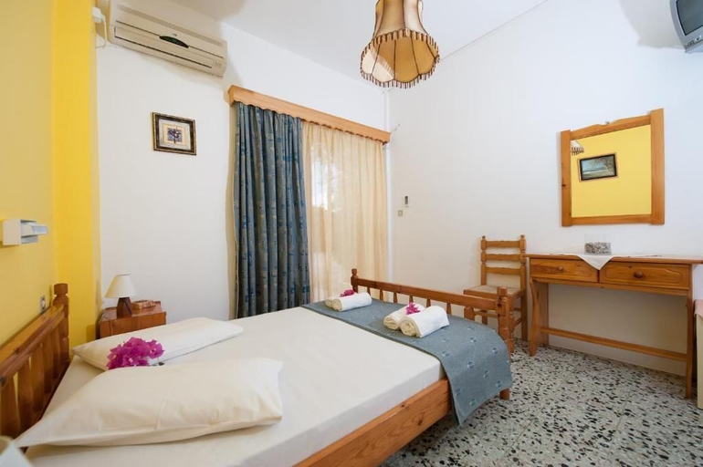 Bedroom 3, Nikos Studios, Ionian Islands