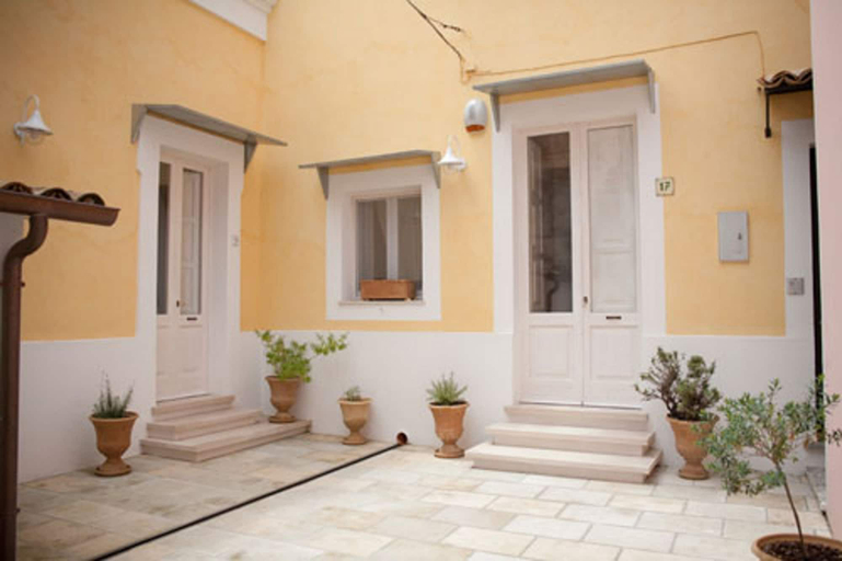 Exterior & Views, B&B Casa Probo, Lecce