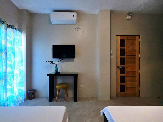 Bedroom 4, Rold and Roub Home Suites by Cocotel, Puerto Galera