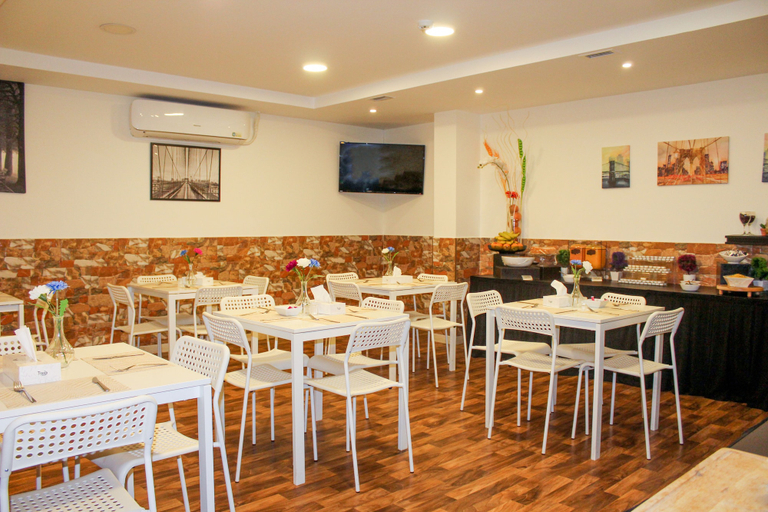 Food & Drinks 5, Almond Hotel Apartments, Wadi Essier