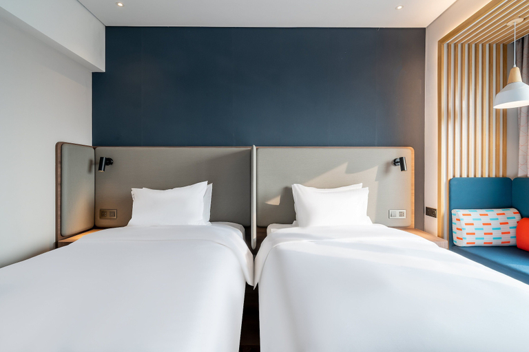 Bedroom 2, Holiday Inn Express JINAN QIANFO MOUNTAIN by IHG, Jinan