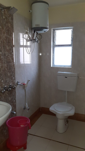 Bathroom 4, Hotel Niladrii Galaxy, Darjiling
