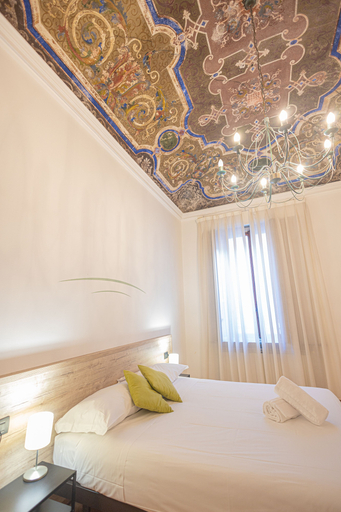 Bedroom 5, LVG Hotel Collection - Tornielli 9, Novara