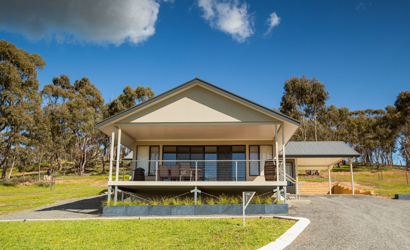 Exterior & Views 2, Neagles Retreat Villas, Clare and Gilbert Valleys