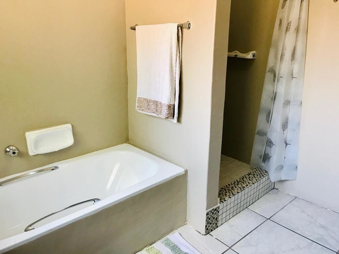 Bathroom 3, 64 on Springbok, City of Tshwane
