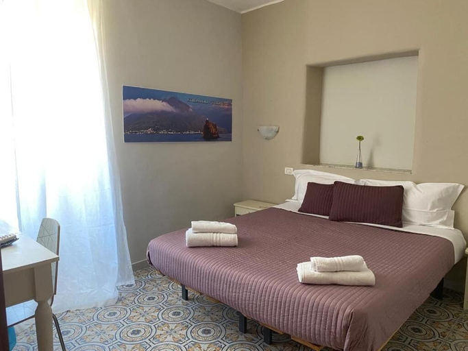 Bedroom 4, Bed & Breakfast Phenicusa, Messina