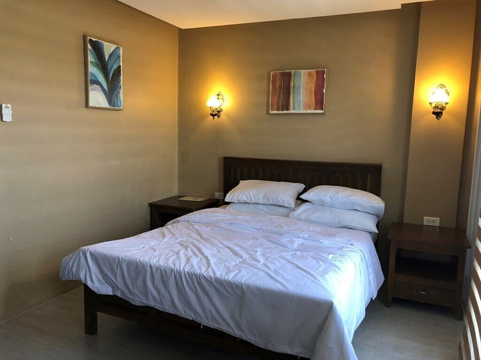 Bedroom 2, Pension Ivatan, Basco