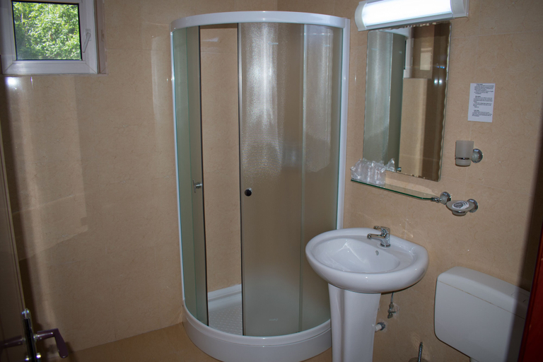 Bathroom 4, Hotel Europolis, Tulcea