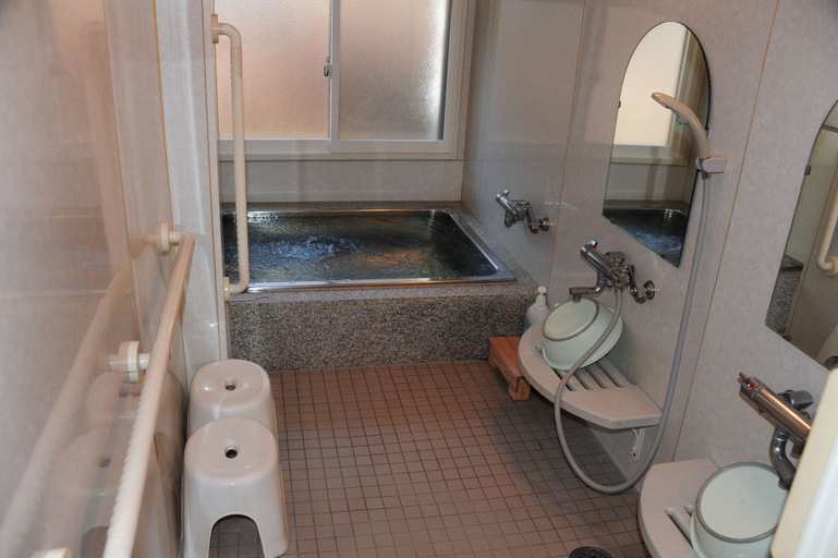 Bathroom 3, Oyado Raku, Takayama