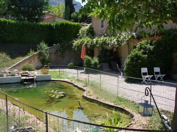 Others 5, Le Mas du Loup, Alpes-de-Haute-Provence