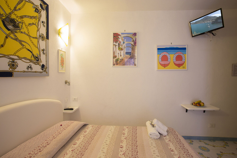 Bedroom 5, Celestina, Napoli