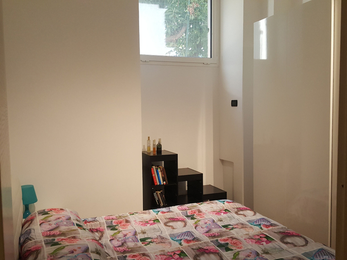 Room 3, House Sole, Genova