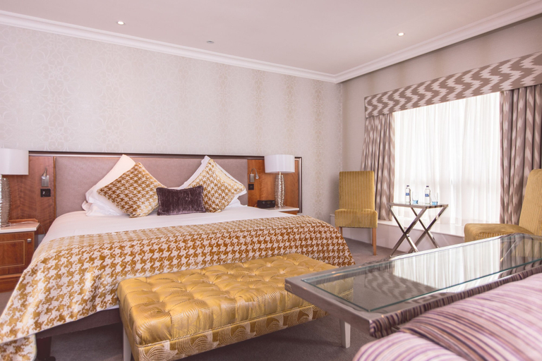 Bedroom 3, Everglades Hotel, Derry and Strabane
