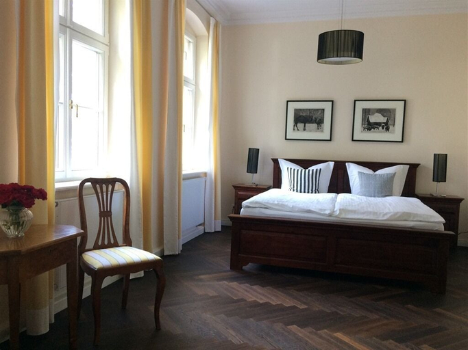 Bedroom 4, Herrenhaus Röddelin, Uckermark