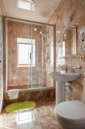 Bathroom 3, Karap Hotel, Sochi gorsovet