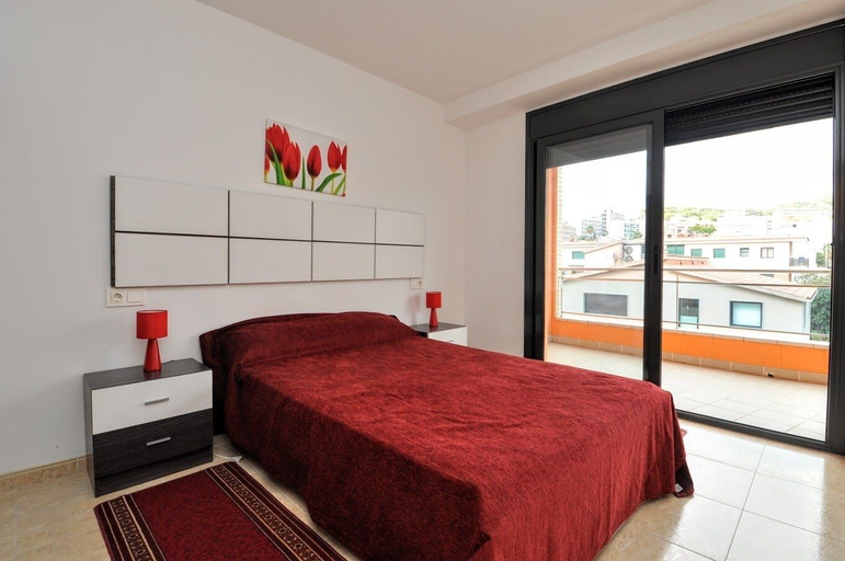 Bedroom 2, Apartment Douglas Lloretholiday, Girona