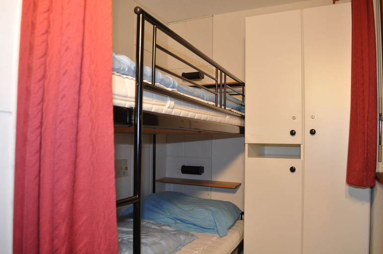 Bedroom, Heidi 16, Raron