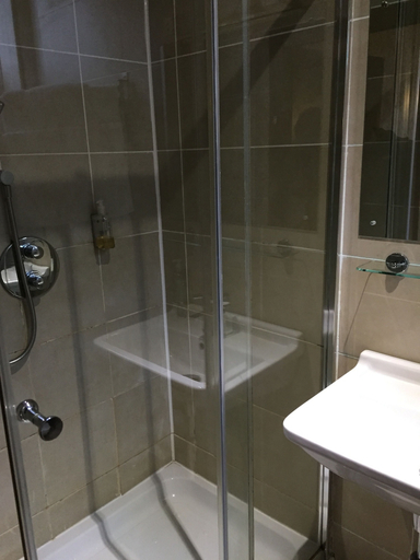 Bathroom 4, Edinburghhouse Hotel, Edinburgh
