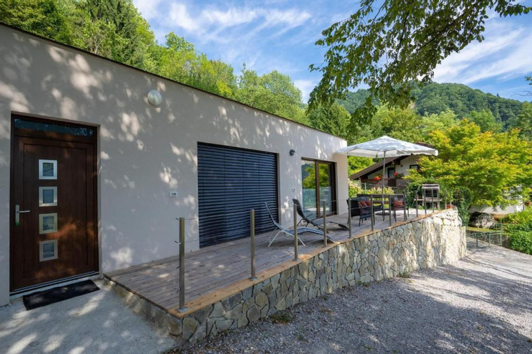 Nature View House With Sauna, Tolmin