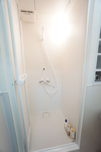 Bathroom 2, Terry's Apartment Namba South II H06P, Osaka