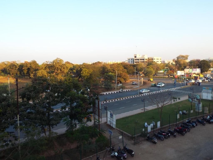 Others 2, Hotel Berlin, Gandhinagar