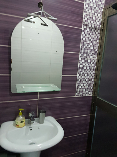 Bathroom 5, Sheevy's Bed N Breakfast, Fort Portal