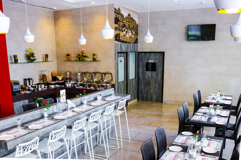 Food & Drinks 5, 7 Apple Hotel Vadodara, Vadodara