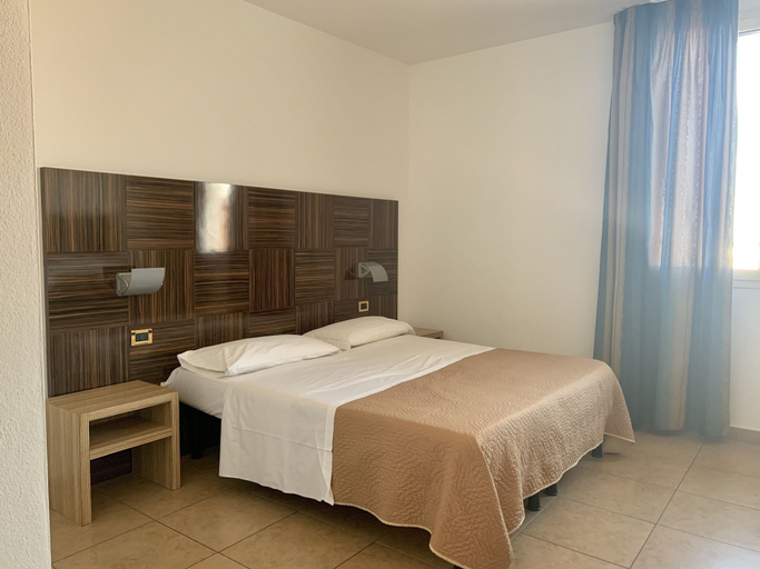 Bedroom 3, Hotel Riverside, Modena