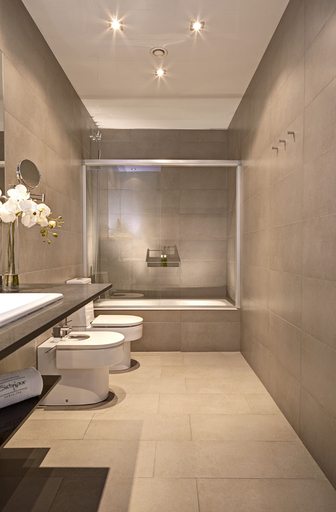 Bathroom 5, Apartments Sixtyfour, Barcelona