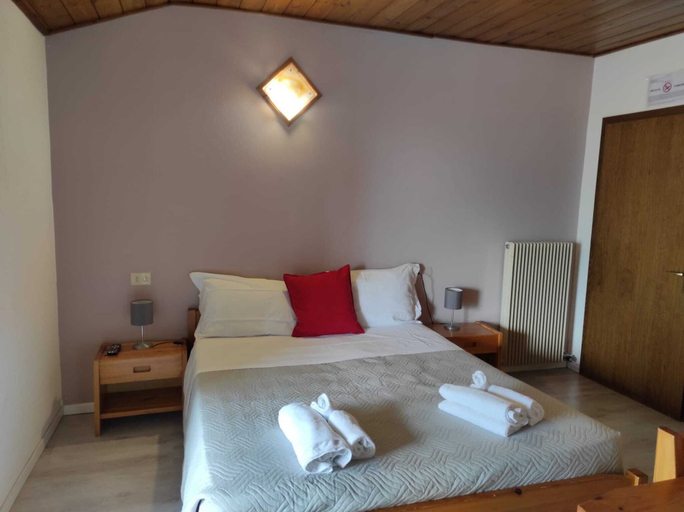 Bedroom 4, Albergo Stella d'Italia, Trento