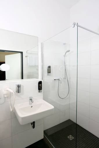 Bathroom 5, Hoteltow, Potsdam-Mittelmark