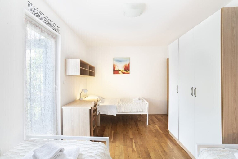 Bedroom 3, Apartments Medved, Koper