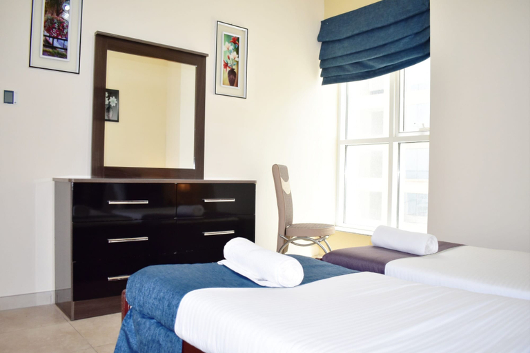 Room 5, Beautiful One Bedroom Apartment in Tecom, Dubai