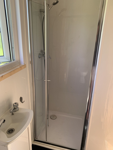 Bathroom, Hillcrest Hut, Pembrokeshire