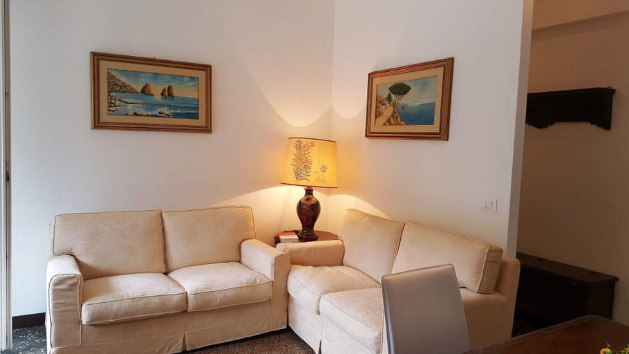 Living area 5, Casa Barbara, Genova