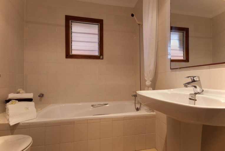 Bathroom, Apartment - 2 Bedrooms with Pool and WiFi - 103219, Baleares