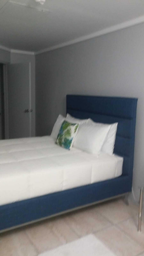 Bedroom 3, Mi Tierra