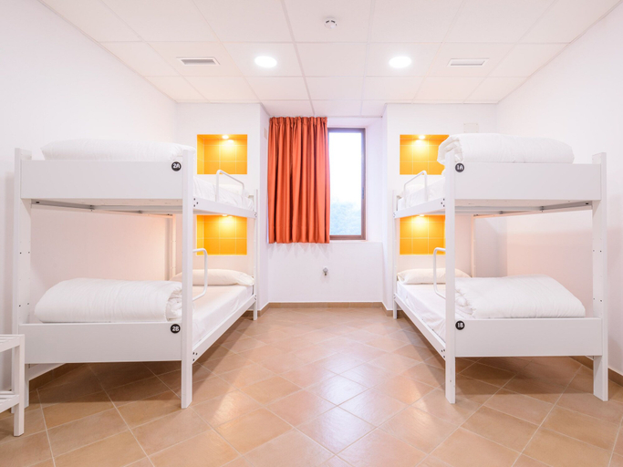 Bedroom 4, Benarrabá Hostel, Málaga