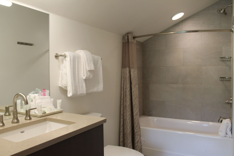 Bathroom 4, The Grand Colorado on Peak 8, Summit
