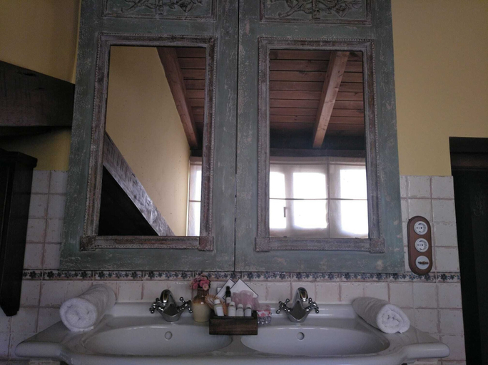 Bathroom 3, La Posada del Canal, Valladolid