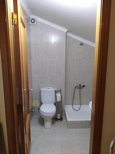 Bathroom 5, Global Albarraque, Sintra