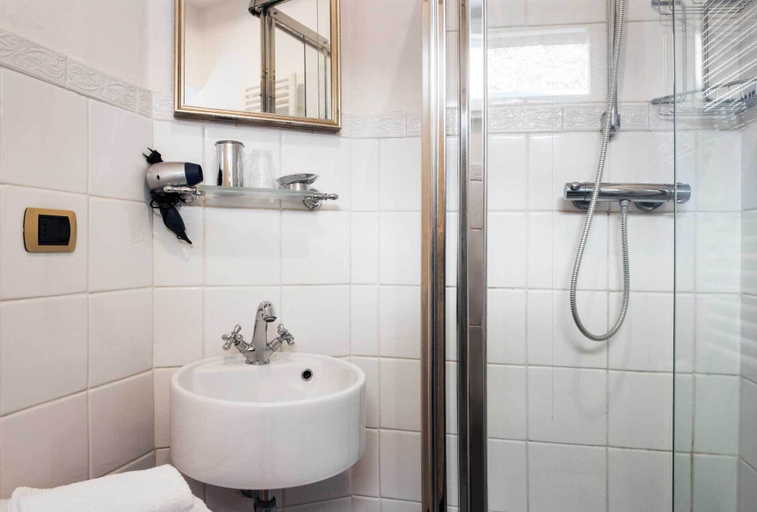Bathroom 4, Hotel Antico Furlo, Pesaro E Urbino