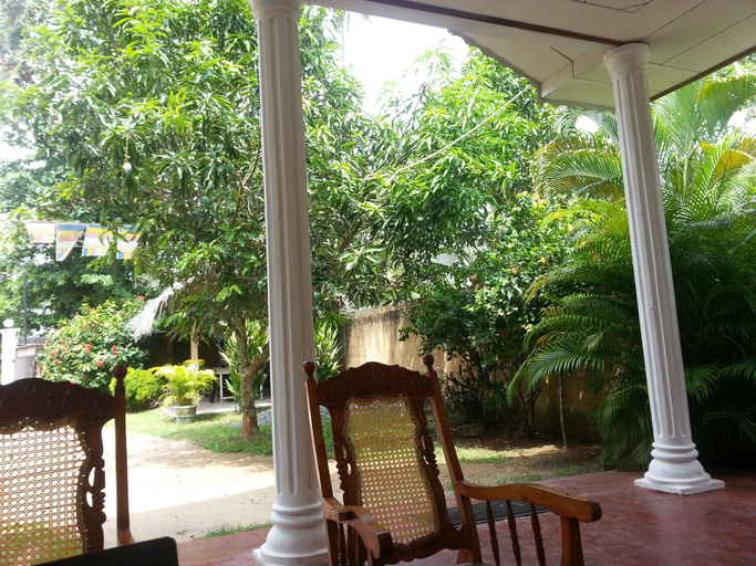 Others 5, Nishan Surf Inn, Matara Four Gravets