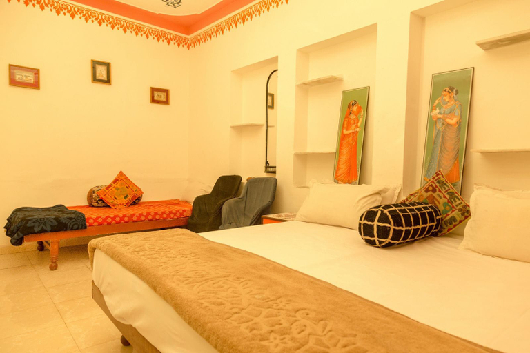 Bedroom 3, Hotel Hanuman Ghat, Udaipur