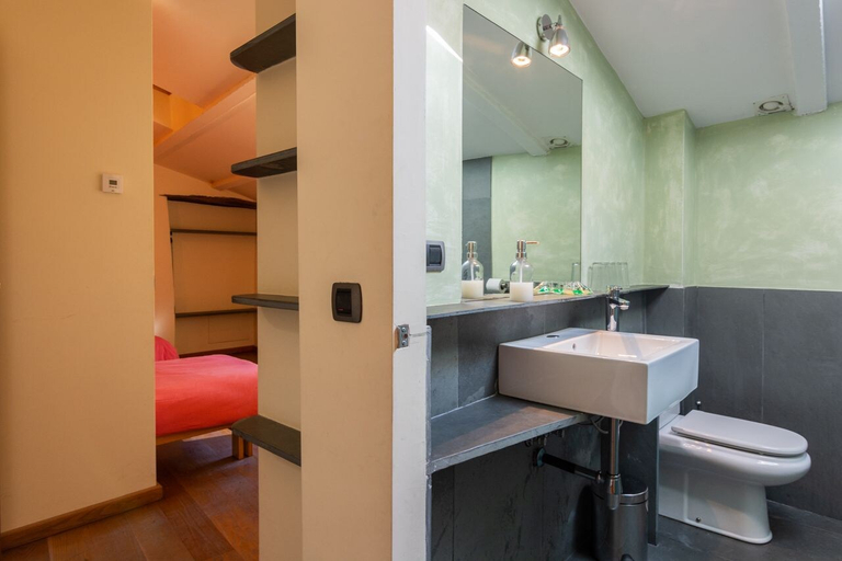 Bathroom 4, La Costa de Mollo, Girona