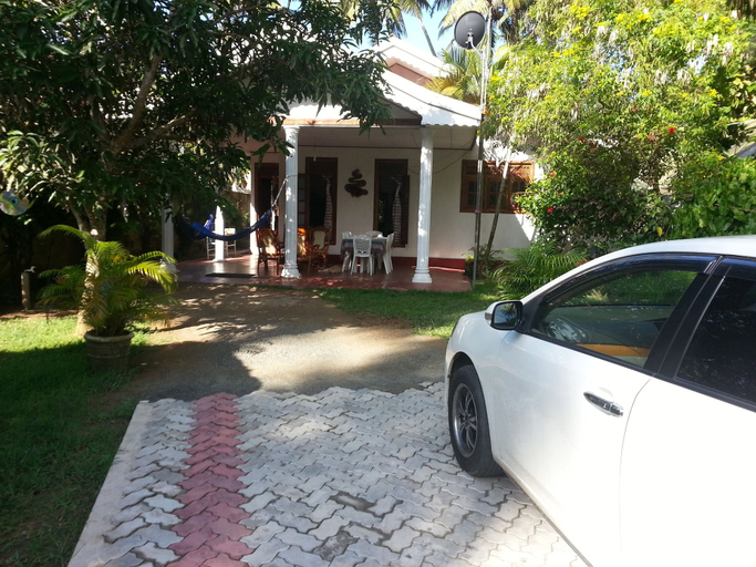 Exterior & Views 2, Nishan Surf Inn, Matara Four Gravets