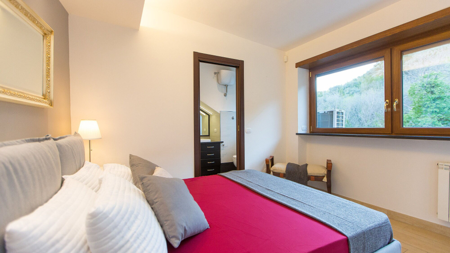 Bedroom 2, Rental in Rome Panorama Penthouse, Roma